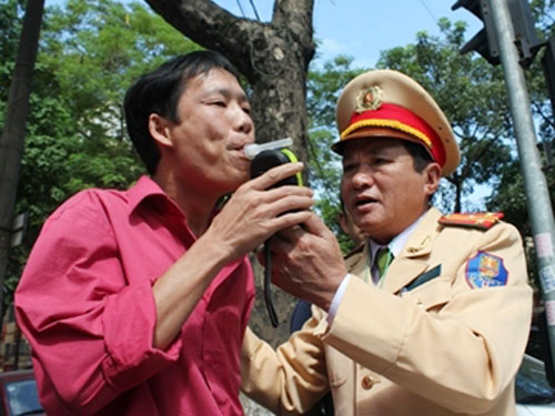 CSGT ra quân "mật phục" bắt "ma men"